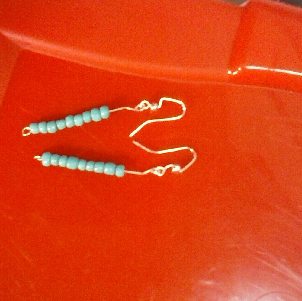 NWT Turquoise Caterpillar Dangles Glass Bead - Picture 2 of 3
